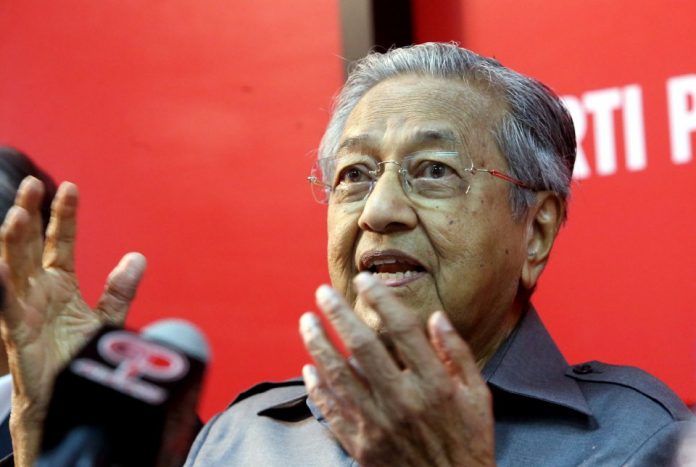 MAHATHIR MOHAMAD / PARTI PRIBUMI BERSATU MALAYSIA / PPBM Slogan “Saya Yang Menurut Perintah” Akan ditukar Kepada “Saya Yang Menjalankan Amanah”